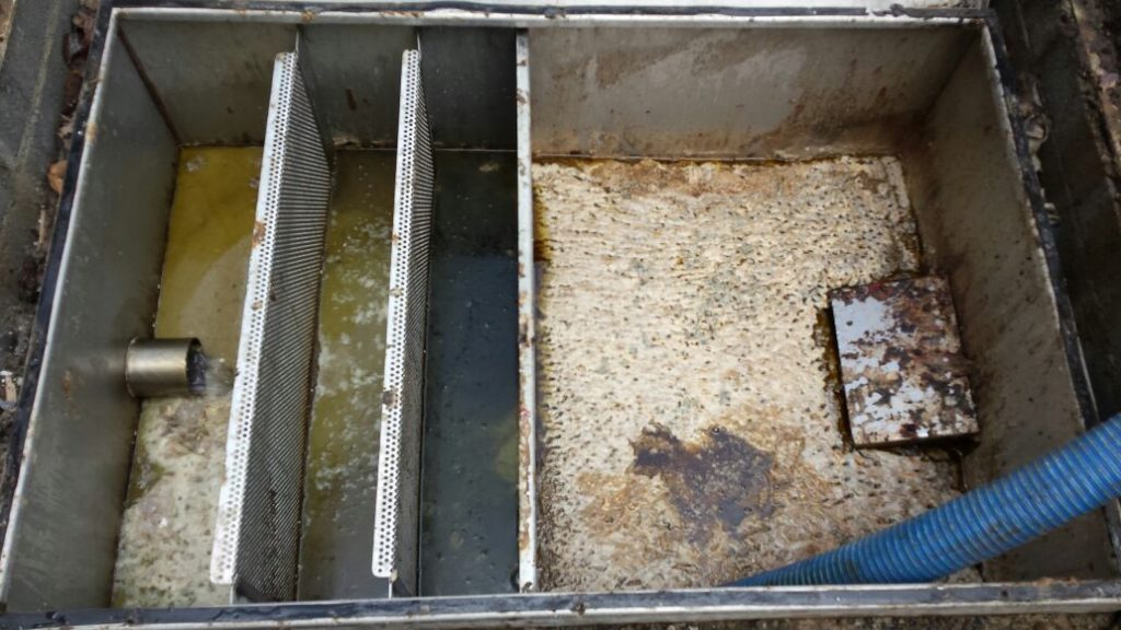 Read more about the article Advantages of Grease and Trap Basin Cleaning in New Westminster